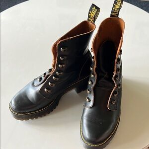 Dr. Martens LEONA 7 Hook Black Boots